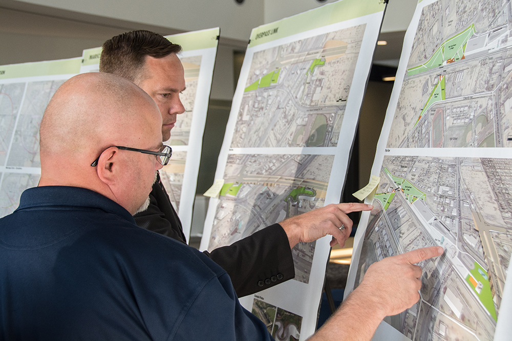 170620_Pedestrian-Bridge_-Mayor-Price-V.-Manfredi_RMC7861