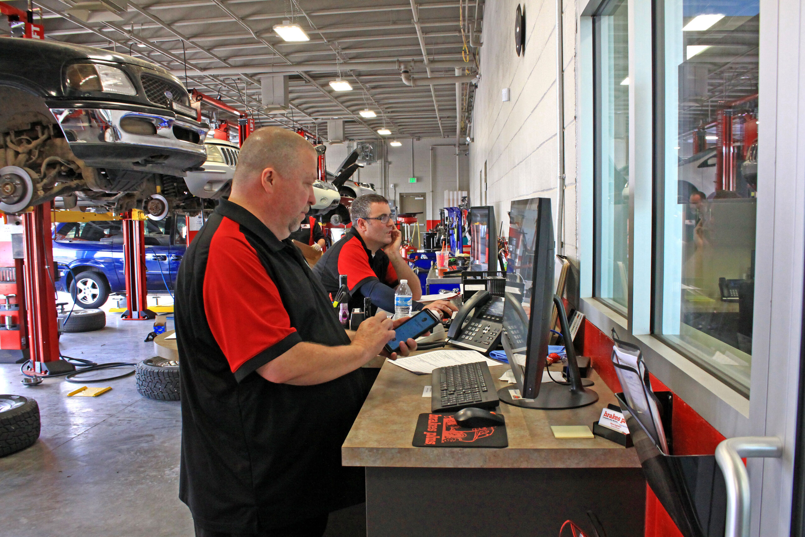 Maricopa business owner dies after car accident